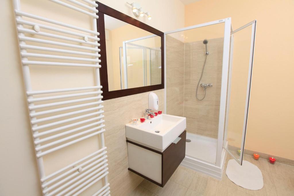 Apartamenty Aparts Λοτζ Δωμάτιο φωτογραφία