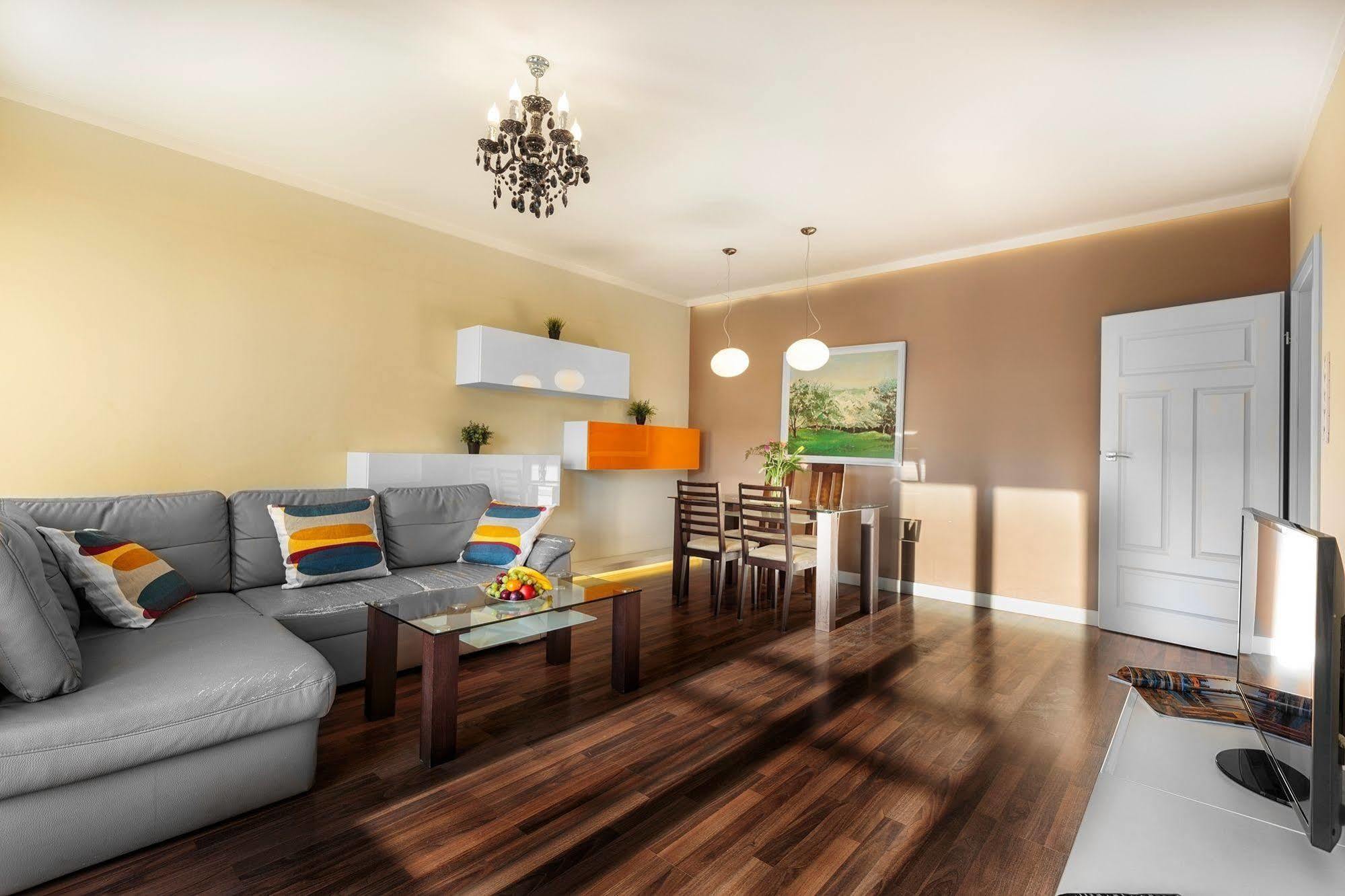 Apartamenty Aparts Λοτζ Εξωτερικό φωτογραφία
