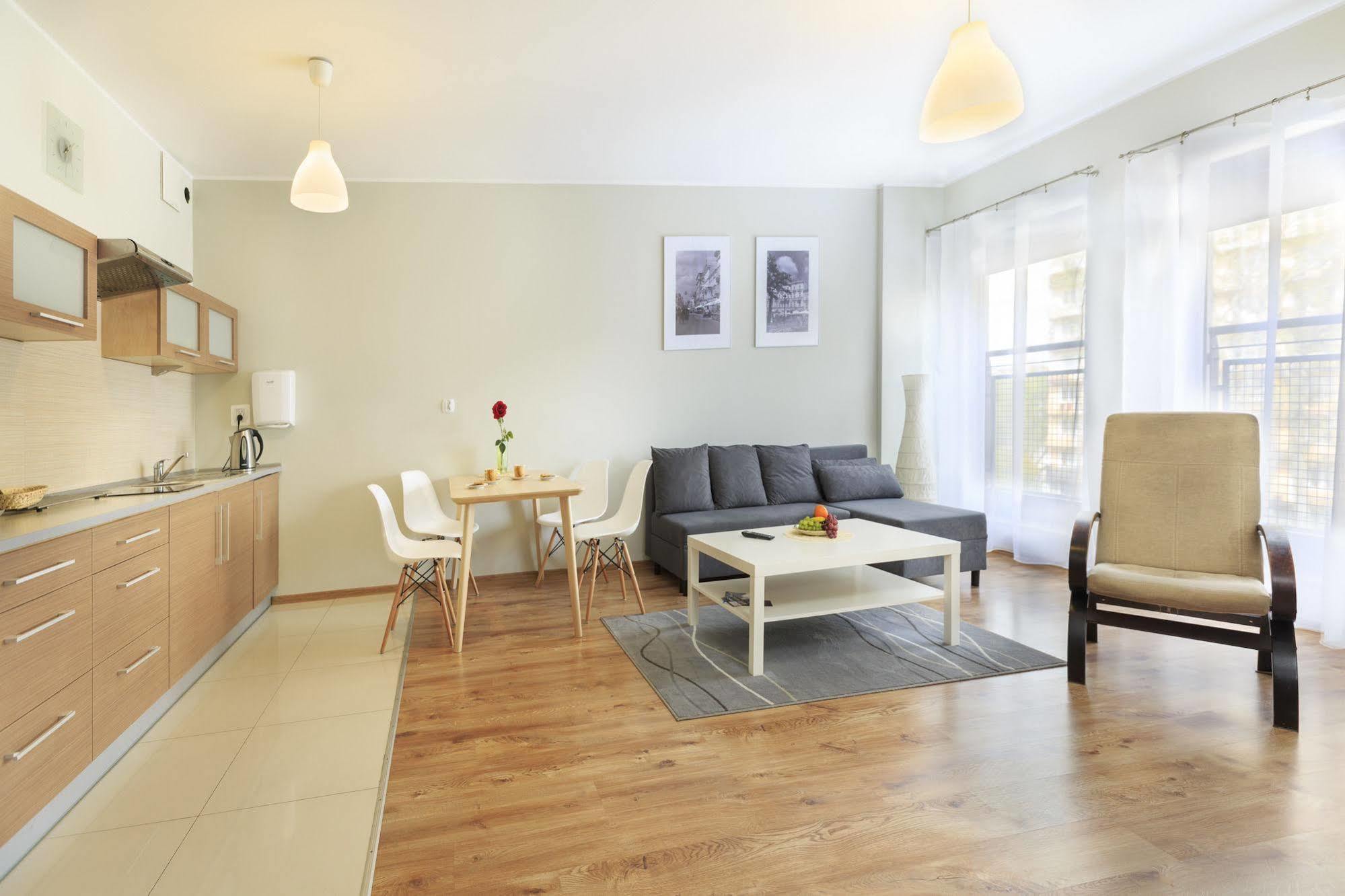 Apartamenty Aparts Λοτζ Εξωτερικό φωτογραφία