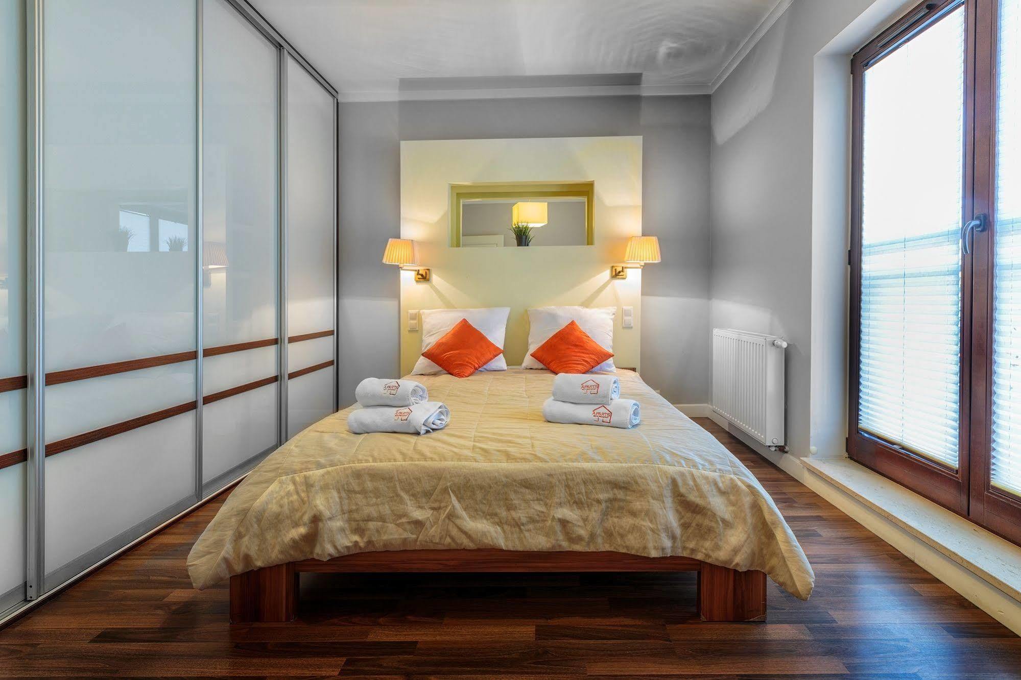 Apartamenty Aparts Λοτζ Εξωτερικό φωτογραφία